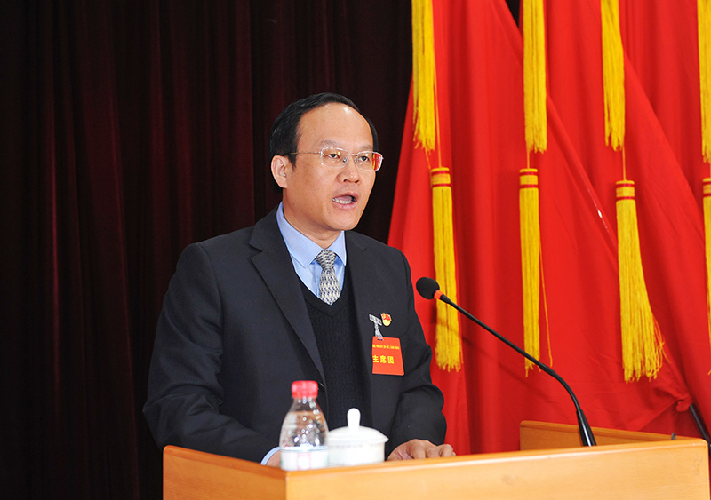 总经理、党委副书记、副董事长蔡教民作行政工作报告